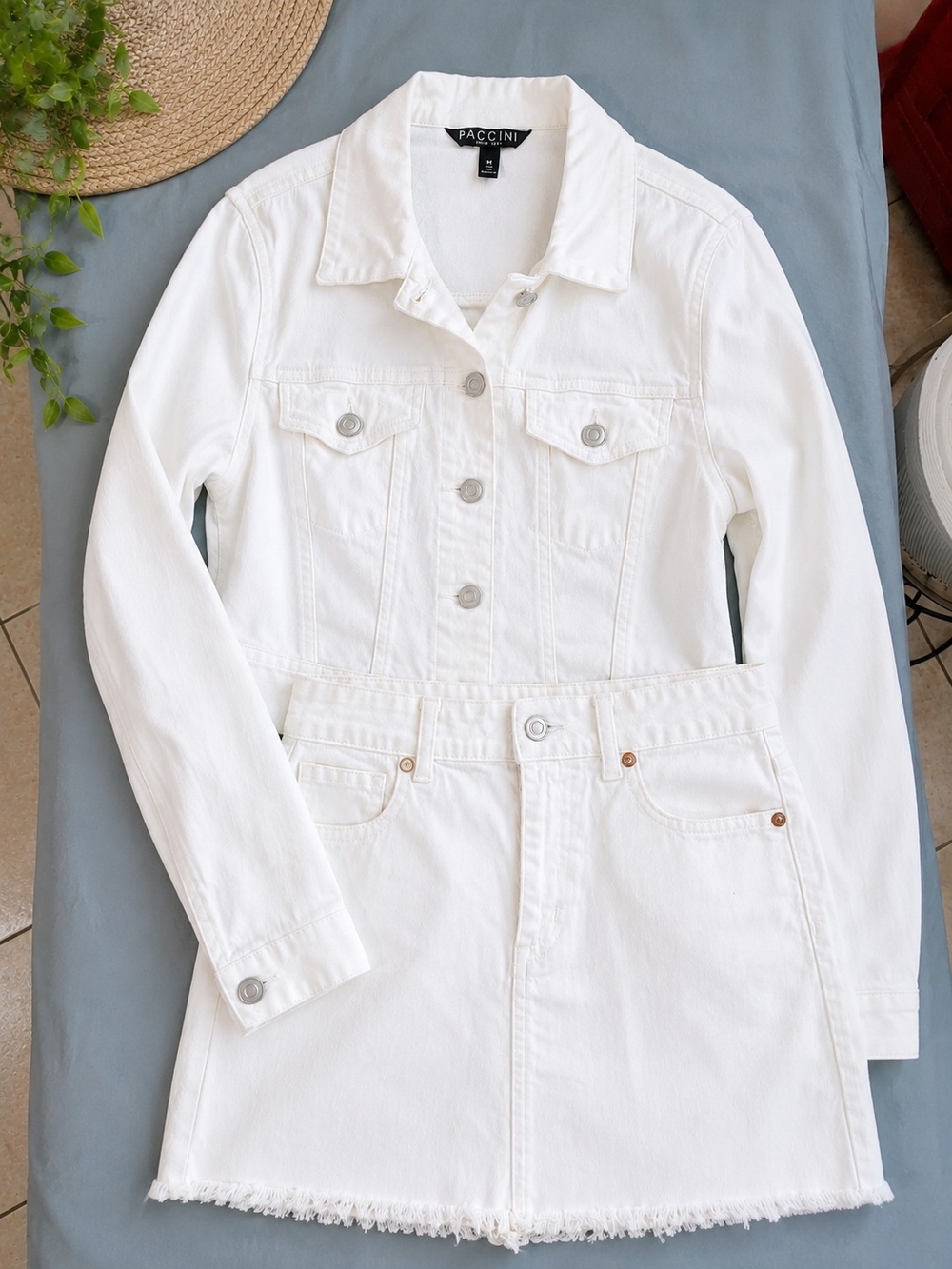 White Denim Outfit Bundle – American Eagle + Bassini Size M